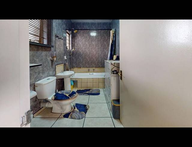 1 BEDROOM APARTMENT FOR SALE IN KLEINFONTEIN